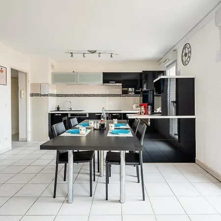 Evasion T3 Lumineux Avec Parking Et Clim *
